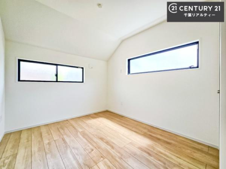 �m�� 2�ʍ̌����m�ۂ������邢�����́A���ʂ����ǂ��A���邭��ϋ��S�n�̗ǂ���ԂƂȂ��Ă���܂��B�����b�N�X���ĉ߂�����S�n�̗ǂ��������ł��I