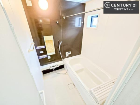 ���� �������������l�̕��͋C�̃o�X���[���́A�����o�Ă��ăo�X�^�C�����[���I
���d���撣���Ă��邲�J���ɂ��D�݂̍���̓����܂����āA�y����ł݂Ă͂������ł��傤���H