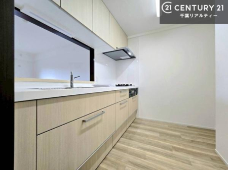 �L�b�`�� ��Ƃ肠�钲���X�y�[�X�ō�Ƃ����₷�����K�ȃL�b�`���ł��I
���q�l�ƈꏏ�ɂ��َq������y���߂�L�X�X�y�[�X�ł��B�y�����������ԂɂȂ肻���ł��ˁI