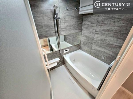 ���� �L�X�o�X�ň���̔������t���b�V���B�����L�΂���̂ŁA�����ɂ��������ƐZ����܂��ˁI�����̃o�X�^�C�����y���݂ɂȂ�܂��B