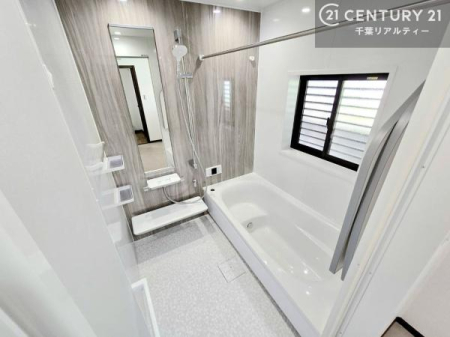 ���� 1���̔�����������Ɩ����Ă���闁���ł��B
�������̑f�G�ȃ����N�[�[�V�����ꏊ�ł��I