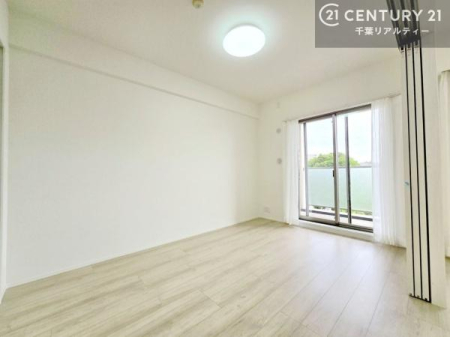 �Q�� �o���R�j�[�ɖʂ��Ă���m���ł��B���邭�����肪����A���C����������ł��܂��I���N���āA�O�ɏo�Ĕw�L�т����[�ċz�����ǂ������}������邱�Ƃ��ł��܂��B