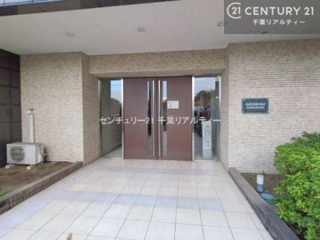 �G���g�����X �I�[�g���b�N�����ŁA�h�Ɩʂɂ��z�����ꂽ���S�̏Z�܂��B���X�̕�炵�������K�ɃT�|�[�g���܂��B