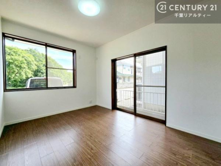 �m�� �V���v���Ƀf�U�C������Ă��邽�߁A�Ƌ��I�т܂���I
���C�ɓ���̉Ƌ��u���Ă��낰���Ԃ���邱�Ƃ��ł��܂��B
