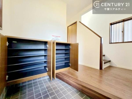 ���� ���֎��[���[�����Ă���̂ŁA���֎��肪�X�b�L���Еt�����q���ɌC�̒u����ɍ���܂���I