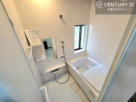 ���� �������������l�̕��͋C�̃o�X���[���́A�����o�Ă��ăo�X�^�C�����[���I
���d���撣���Ă��邲�J���ɂ��D�݂̍���̓����܂����āA�y����ł݂Ă͂������ł��傤���H
