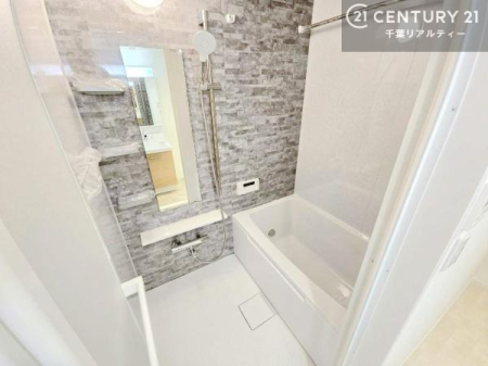 ���� �������������l�̕��͋C�̃o�X���[���́A�����o�Ă��ăo�X�^�C�����[���I
���d���撣���Ă��邲�J���ɂ��D�݂̍���̓����܂����āA�y����ł݂Ă͂������ł��傤���H
