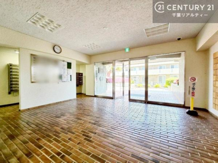 �G���g�����X �u�܂��͎��������I�����͂܂��������ȁB�v�Ƃ������q�l���劽�}�ł��I���Ј�x�A���⍇�����������B