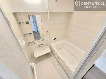 ���� 1���̔�����������Ɩ����Ă���闁���ł��B
�������̑f�G�ȃ����N�[�[�V�����ꏊ�ł��I