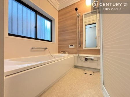 ���� 1���̔�����������Ɩ����Ă���闁���ł��B
�������̑f�G�ȃ����N�[�[�V�����ꏊ�ł��I