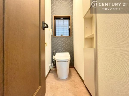 �g�C�� �������֍��ɂ��A�~��͕֍����g�����ł���̂ŗ₽���֍��ɍ��炸�ɍςފ������d�l�ł��I�V���v���ȃJ���[����Ƃ��Ă���̂ŁA������ꂪ���₷���ł��B