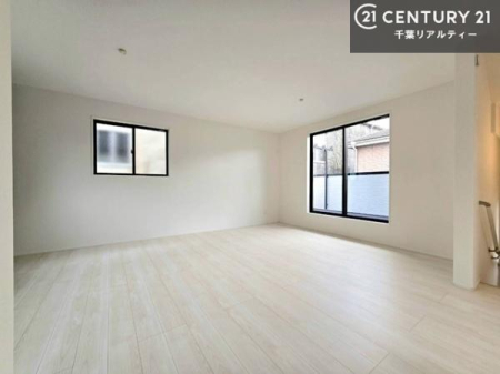 ���r���O �D�����z���܂肪���r���O����ł���ċ��S�n�̗ǂ���Ԃ����o���Ă���܂��I
���났�̎��Ԃ��߂����܂��I