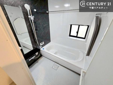 ���� ������Ƃ����������̂���o�X���[���I���K�ȃo�X�^�C��������܂��I
1���̔�����������Ɩ����Ă����f�G�ȃ����N�[�[�V������ԂɂȂ肻���ł��ˁB