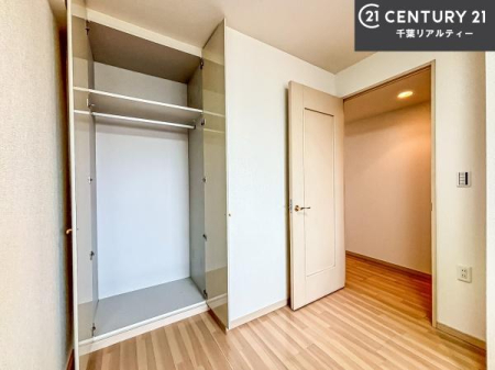 ���r���O�ȊO�̋��� ���[�X�y�[�X�����Ă��܂��I�������X�b�L�����ڂ��鎖���ł��܂��ˁB
�Ƌ��I�΂Ȃ��V���v���ȃf�U�C���ׁ̈A�Ƌ��I�΂����C�ɓ���̋�ԍ�肪�ł������ł��ˁB