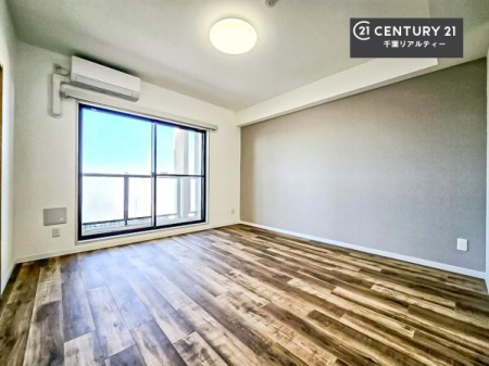 �m�� �V���v���Ƀf�U�C������Ă��邽�߁A�Ƌ��I�т܂���I
���C�ɓ���̉Ƌ��u���Ă��낰���Ԃ���邱�Ƃ��ł��܂��B
