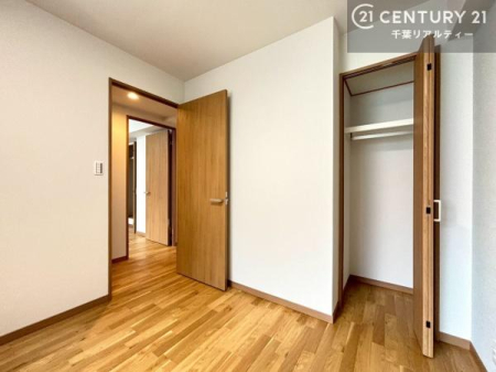 �m�� ���[�X�y�[�X�����Ă��܂��I�������X�b�L�����ڂ��鎖���ł��܂��ˁB
�Ƌ��I�΂Ȃ��V���v���ȃf�U�C���ׁ̈A�Ƌ��I�΂����C�ɓ���̋�ԍ�肪�ł������ł��ˁB