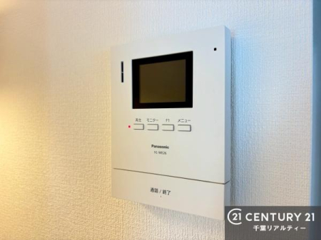 ���̑� TV���j�^�[�t�C���^�[�t�H���������B���K�҂̊���m�F���Ă���Ή��ł��邽�߁A�h�Ɩʂɂ��z�����ꂽ���S�̐ݔ��ł��B