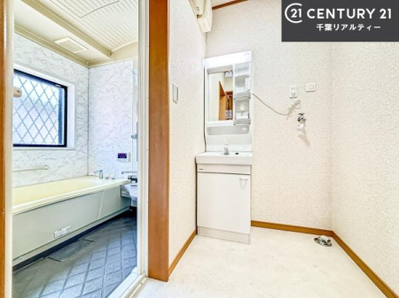 ���ʑ�E���ʏ� �g�Ȃ�𐮂�����ʏ��́A���������厖�ł��I������̐������̂��镵�͋C�����o�I�C�����悭���g�����������܂��B
