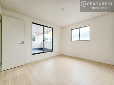 �Q�� �o���R�j�[�ɖʂ��Ă���m���ł��B���邭�����肪����A���C����������ł��܂��I���N���āA�O�ɏo�Ĕw�L�т����[�ċz�����ǂ������}������邱�Ƃ��ł��܂��B