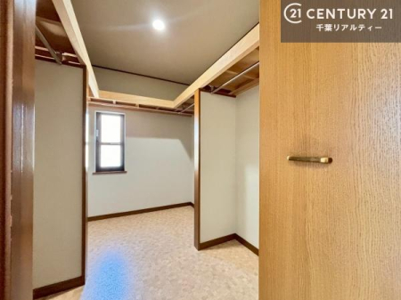 ���[ �E�H�[�N�C���N���[�[�b�g�t���ł��B��������̂��m���Ȃǂ����[���Ă��������ł��ˁI���ɂ���@�������ȂǋG�ߕ��̑傫�ȉƓd�����[�ł��܂��I