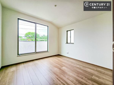 �Q�� �o���R�j�[�ɖʂ��Ă���m���ł��B���邭�����肪����A���C����������ł��܂��I���N���āA�O�ɏo�Ĕw�L�т����[�ċz�����ǂ������}������邱�Ƃ��ł��܂��B