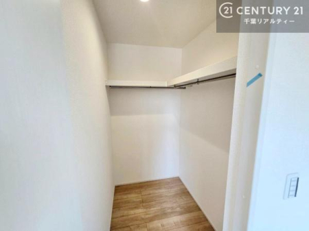 ���[ �E�H�[�N�C���N���[�[�b�g�t���ł��B��������̂��m���Ȃǂ����[���Ă��������ł��ˁI���ɂ���@�������ȂǋG�ߕ��̑傫�ȉƓd�����[�ł��܂��I�i���d�l�j
