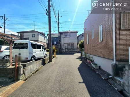 �O�ʓ��H�܂ތ��n�ʐ^ �S�䂭�܂Ō��n����������������悤�A�����ē��̂��p�ӂ������Ă���܂��B���C�y�ɂ��₢���킹�̏�A���z�̕�炵�ւ̈�������i�߂��������I