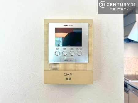 ���̑� TV���j�^�[�t�C���^�[�t�H���������B���K�҂̊���m�F���Ă���Ή��ł��邽�߁A�h�Ɩʂɂ��z�����ꂽ���S�̐ݔ��ł��B