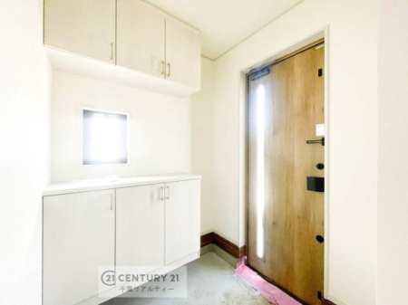 ���� �y���d�l�z�V���[�Y�{�b�N�X�t���Ȃ̂ŁA���ւ��Еt�����|�������₷���ł��I
�X�b�L���������ւŌ˂��J�����u�ԁA�������̂���S�n������Ԃ��o�}���Ă���܂��B
