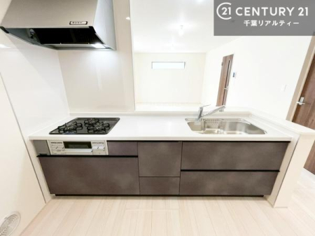 �L�b�`�� ��Ƃ����₷���V�X�e���L�b�`���ł��I���[���t���Ă���̂ŁA�����X�y�[�X�ɕ���u���Ȃ��čς݂܂��I
�L�X�g���āA���K�ɍ�Ƃ��ł��܂��I