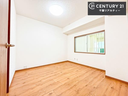 �m�� �V���v���Ƀf�U�C������Ă��邽�߁A�Ƌ��I�т܂���I
���C�ɓ���̉Ƌ��u���Ă��낰���Ԃ���邱�Ƃ��ł��܂��B
