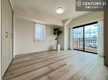 �Q�� �o���R�j�[�ɖʂ��Ă���m���ł��B���邭�����肪����A���C����������ł��܂��I���N���āA�O�ɏo�Ĕw�L�т����[�ċz�����ǂ������}������邱�Ƃ��ł��܂��B