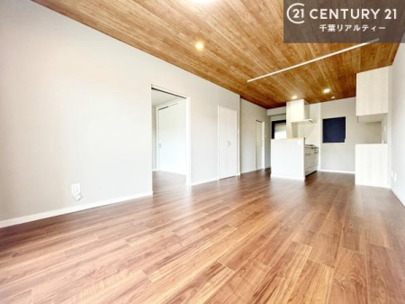 ���r���O �����炽���Ղ�̗z���������閾�邢���r���O�B�J�����̂��郊�r���O�ŉƑ��c���̂��났�̎��Ԃ��߂����܂��I