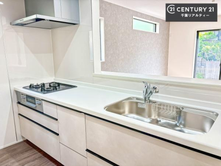 �L�b�`�� ���[���[�����Ă��邩�炱���A�������͂����L�X�B�|����Еt�������N�ɂȂ�A���S�n�̗ǂ���炵�������܂��B
