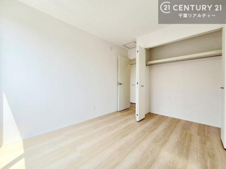 �m�� ���[�X�y�[�X�����Ă��܂��I�������X�b�L�����ڂ��鎖���ł��܂��ˁB
�Ƌ��I�΂Ȃ��V���v���ȃf�U�C���ׁ̈A�Ƌ��I�΂����C�ɓ���̋�ԍ�肪�ł������ł��ˁB