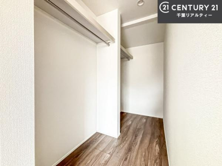 ���[ �E�H�[�N�C���N���[�[�b�g�t���ł��B��������̂��m���Ȃǂ����[���Ă��������ł��ˁI���ɂ���@�������ȂǋG�ߕ��̑傫�ȉƓd�����[�ł��܂��I