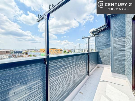 �o���R�j�[ �z������̗ǂ��o���R�j�[�ŁA�����󕨂��悭���������ł��ˁI
���V�C�̗ǂ����ɂ̓o���R�j�[�֏o�ă��t���b�V������̂��C�����悳�����ł��B