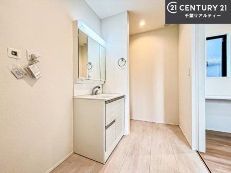 ���ʑ�E���ʏ� �g�Ȃ�𐮂�����ʏ��́A���������厖�ł��I������̐������̂��镵�͋C�����o�I�C�����悭���g�����������܂��B
