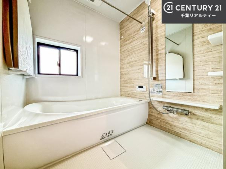 ���� �������������l�̕��͋C�̃o�X���[���́A�����o�Ă��ăo�X�^�C�����[���I
���d���撣���Ă��邲�J���ɂ��D�݂̍���̓����܂����āA�y����ł݂Ă͂������ł��傤���H
