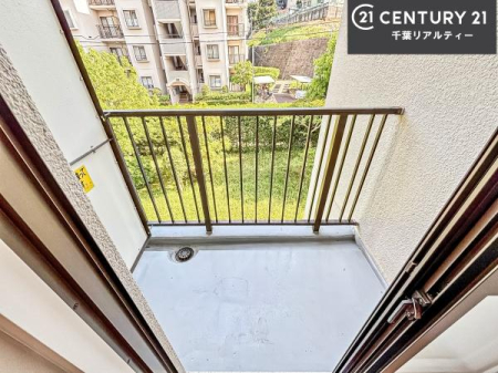 �o���R�j�[ �z������̗ǂ��o���R�j�[�ŁA�����󕨂��悭���������ł��ˁI
���V�C�̗ǂ����ɂ̓o���R�j�[�֏o�ă��t���b�V������̂��C�����悳�����ł��B