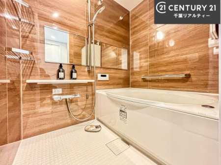 ���� 1���̔�����������Ɩ����Ă���闁���ł��B
�������̑f�G�ȃ����N�[�[�V�����ꏊ�ł��I