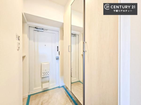 ���� �~���[�t���V���[�Y�{�b�N�X�t���Ȃ̂ŁA���ւ��Еt�����|�������₷���ł��I
�X�b�L���������ւŌ˂��J�����u�ԁA�������̂���S�n������Ԃ��o�}���Ă���܂��B