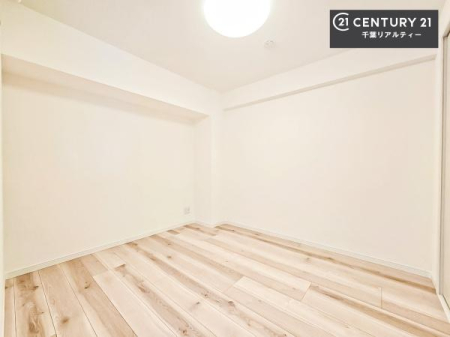 �m�� �V���v���Ƀf�U�C������Ă��邽�߁A�Ƌ��I�т܂���I
���C�ɓ���̉Ƌ��u���Ă��낰���Ԃ���邱�Ƃ��ł��܂��B
