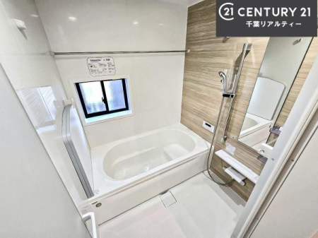 ���� �L�X�o�X�ň���̔������t���b�V���B�����L�΂���̂ŁA�����ɂ��������ƐZ����܂��ˁI�����̃o�X�^�C�����y���݂ɂȂ�܂��B