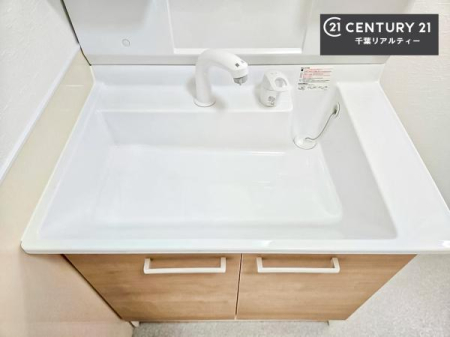 ���ʑ�E���ʏ� �[�����ʑ�{�E���́A�������˂ɂ����̂ł�����ꂪ�y�X�I���������ۂĂ܂��I
�L���C�Ȑ��ʏ��Ŏ��������̃��`�x�[�V�������オ��܂��ˁI