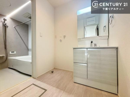 ���ʑ�E���ʏ� �g�Ȃ�𐮂�����ʏ��́A���������厖�ł��I������̐������̂��镵�͋C�����o�I�C�����悭���g�����������܂��B
