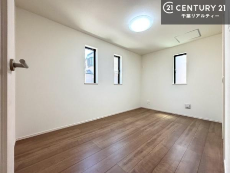 �q������ �|���o�������Ȃ��������́A���q�l�̂������Ƃ��Ă����S�ł��I
���[�X�y�[�X���[�����Ă���̂ŎU�炩�������������T�b�ƕЕt�����܂��I