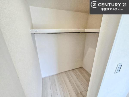 ���[ �E�H�[�N�C���N���[�[�b�g�t���ł��B��������̂��m���Ȃǂ����[���Ă��������ł��ˁI���ɂ���@�������ȂǋG�ߕ��̑傫�ȉƓd�����[�ł��܂��I