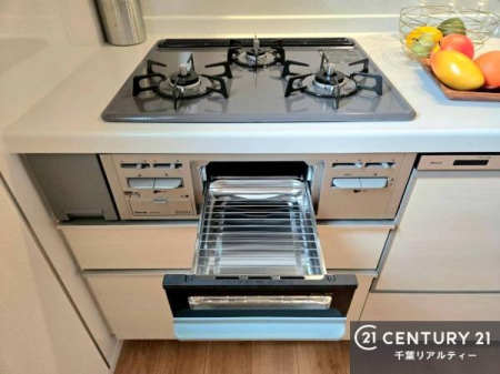 �L�b�`�� �R�����͎O������̂ł������̓����i�s���ł��܂��B
�������O�����t���ł��B�����X�y�[�X���L�X���Ă���׍�Ƃ����₷���I�g�����肪�ǂ��V�X�e���L�b�`���ł��I