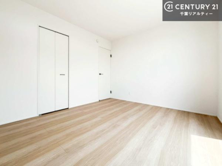 �m�� ���[�X�y�[�X�����Ă��܂��I�������X�b�L�����ڂ��鎖���ł��܂��ˁB
�Ƌ��I�΂Ȃ��V���v���ȃf�U�C���ׁ̈A�Ƌ��I�΂����C�ɓ���̋�ԍ�肪�ł������ł��ˁB